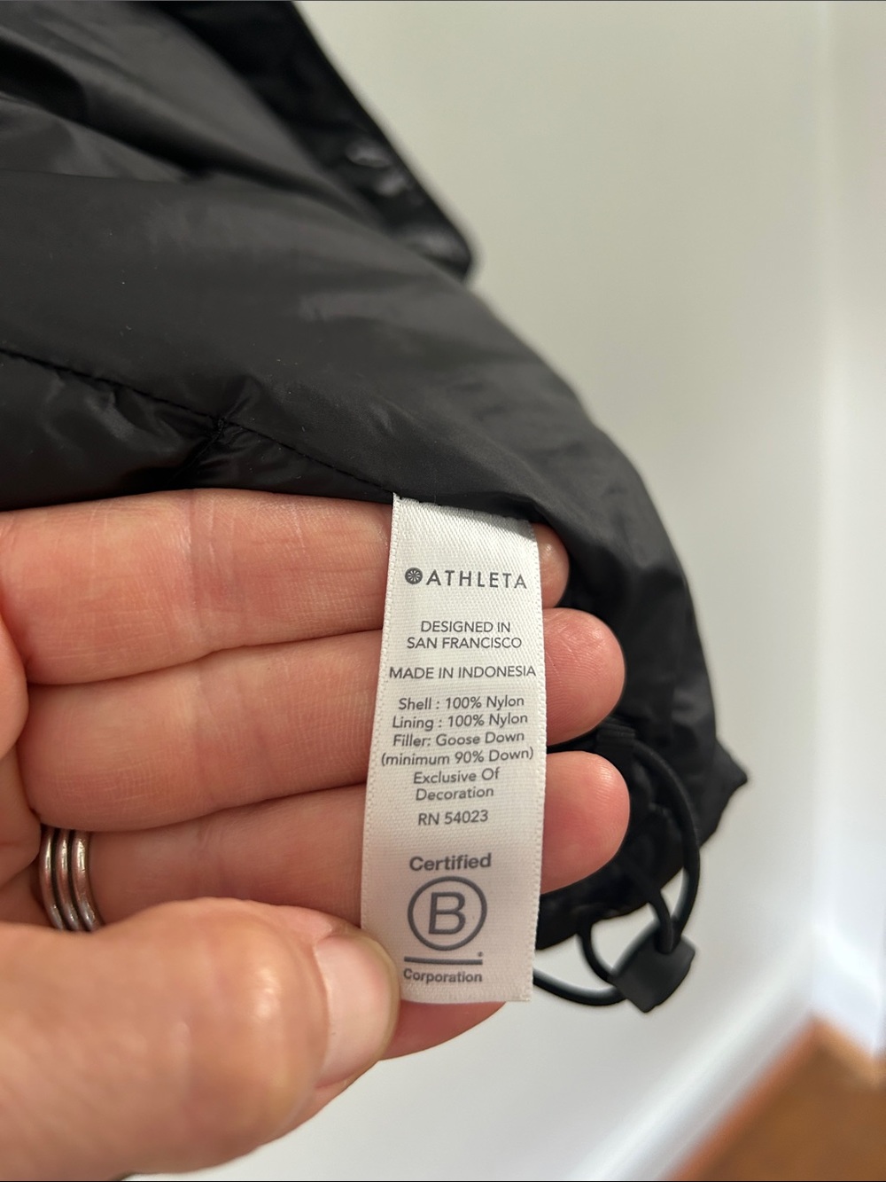 Athleta Lofty Down Puffer Jacket Women's Small Black Lightweight Outdoor Coat - Picture 5 of 16